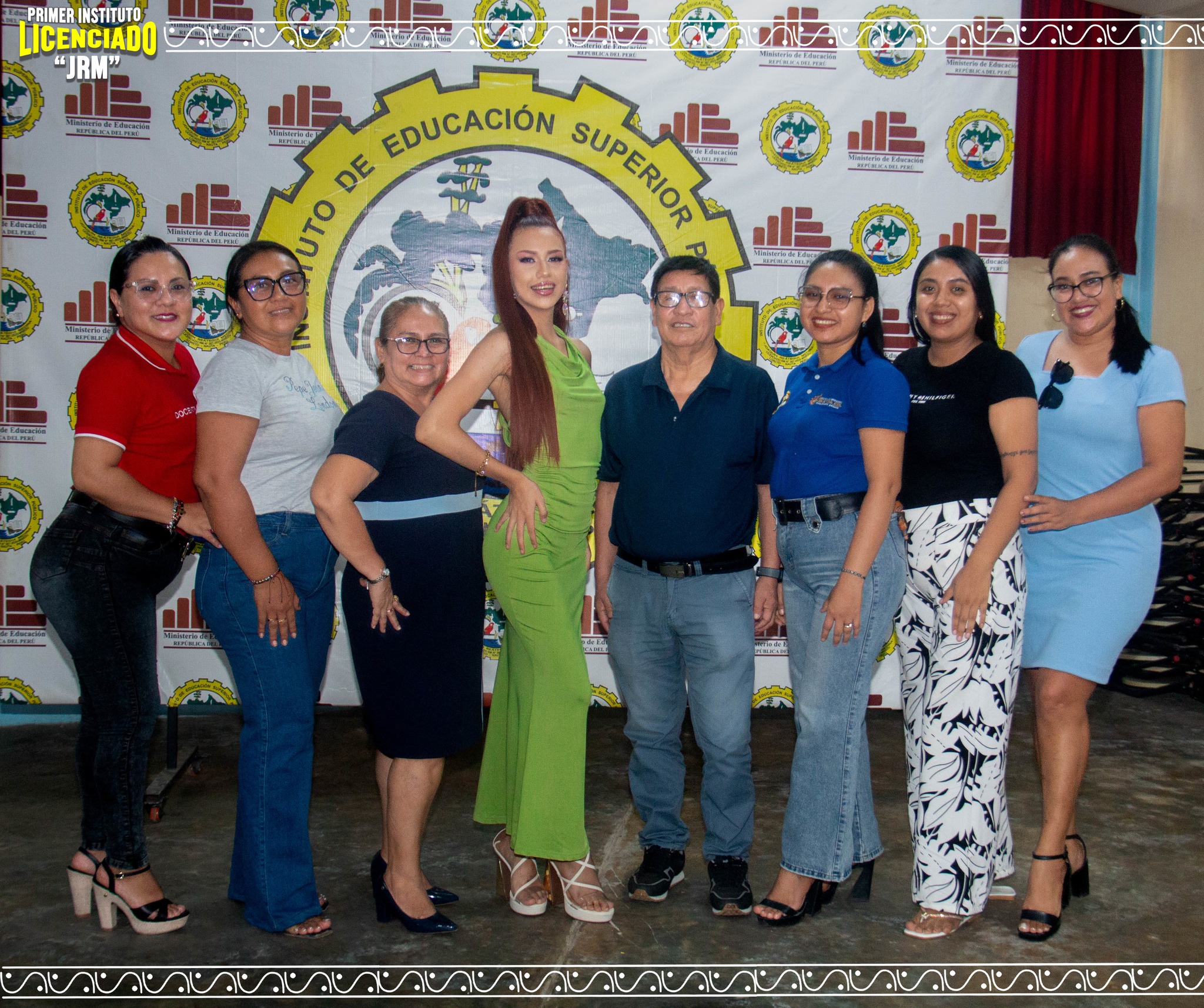 𝐂𝐨𝐧 𝐨𝐫𝐠𝐮𝐥𝐥𝐨 𝐲 𝐚𝐝𝐦𝐢𝐫𝐚𝐜𝐢𝐨́𝐧 𝐩𝐫𝐞𝐬𝐞𝐧𝐭𝐚𝐦𝐨𝐬 𝐚 𝐧𝐮𝐞𝐬𝐭𝐫𝐚 𝐜𝐚𝐧𝐝𝐢𝐝𝐚𝐭𝐚